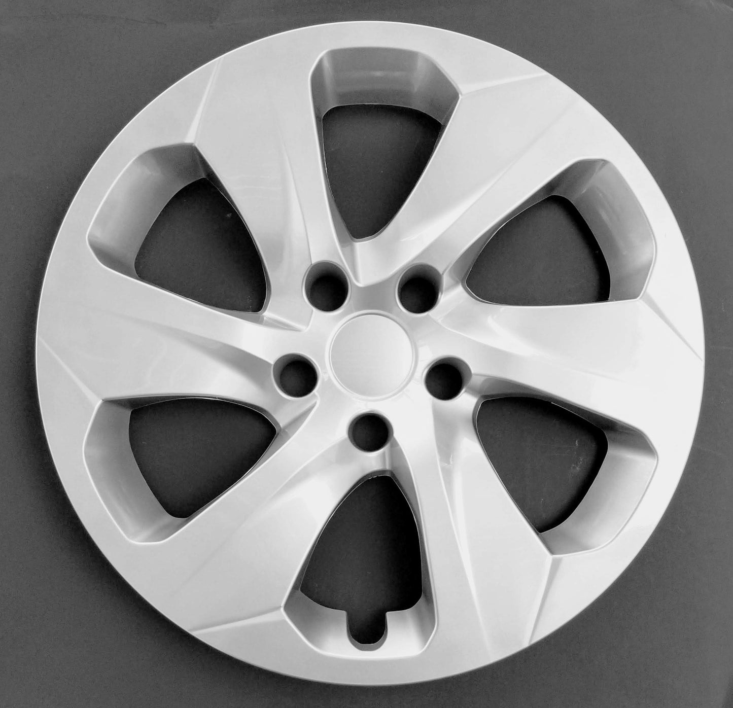 New Wheel Covers Hubcaps Fits 2019-2020 Toyota RAV4 LE; 17 Inch; 6 Spoke; Silver Color; Plastic; Set of 4; Spring Steel Clip