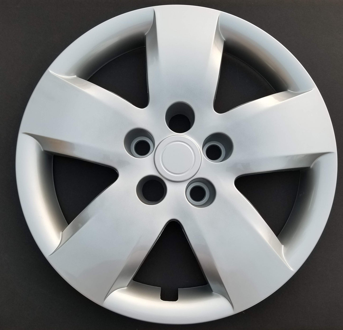 New Wheel Covers Replacements Fits 2007-2008 Nissan Altima; 16 Inch; 5 Spoke; Silver Color; Plastic; Set of 4; Bolt On