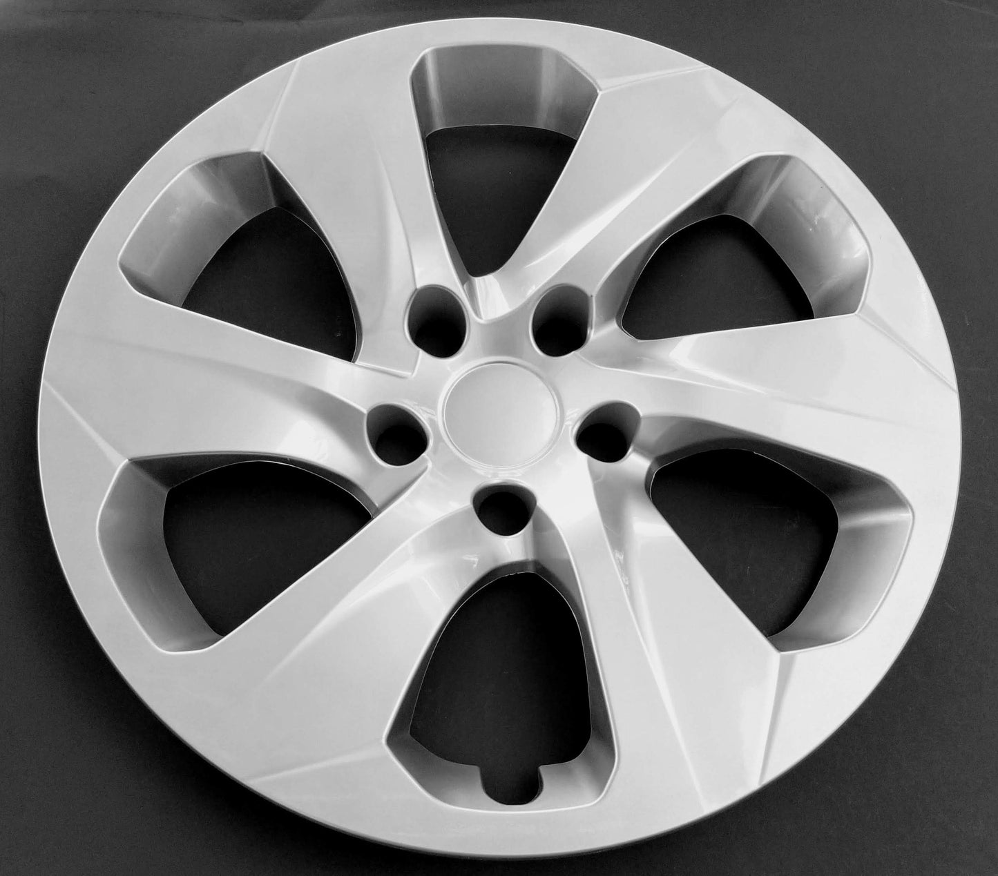 New Wheel Covers Hubcaps Fits 2019-2020 Toyota RAV4 LE; 17 Inch; 6 Spoke; Silver Color; Plastic; Set of 4; Spring Steel Clip